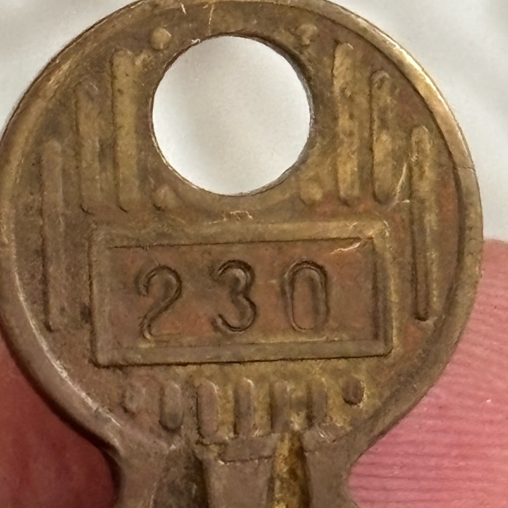 Louis Vuitton lock & keys vintage - Picture 9 of 11